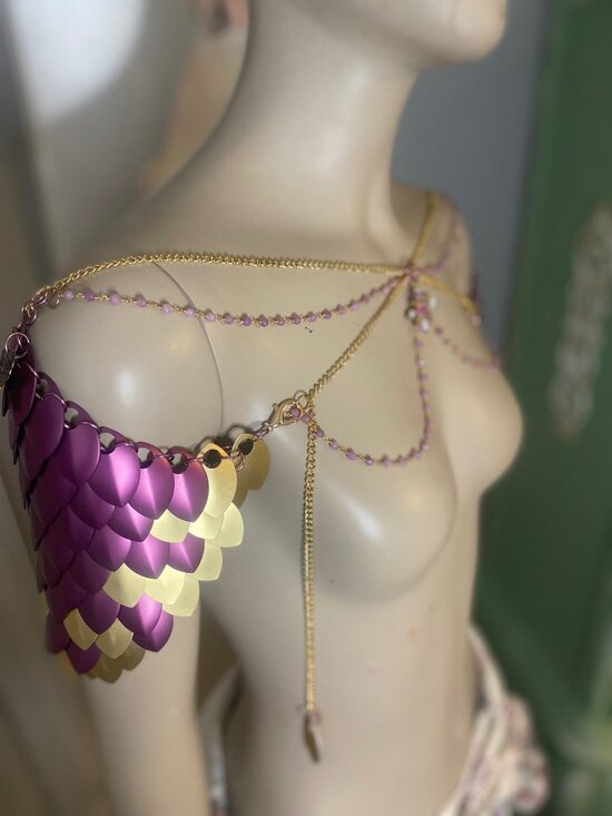 valkyria fantasy Accessories - Fairy fantasy scalemail chainmail shoulder armor pauldrons pink jade gold